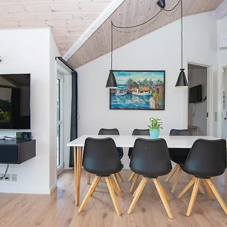 Luxury Retreat With - By Traum * Falen